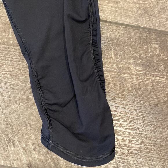 LULULEMON Nothing To Hide Crop Black And Lilac Legging  6 - Picture 5 of 8